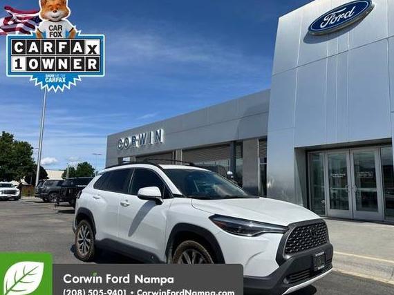 TOYOTA COROLLA CROSS 2022 7MUDAABG8NV022028 image